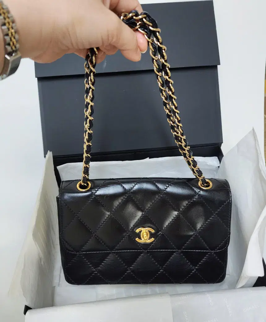 CHANEL バニティバッグ キャビアスキン 黒 ゴールド金具 9695 CHANEL シャネル バニティバッグ カーフ ブラック 黒 ゴールド